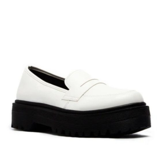 !! NEW !! White Vegan Leather Chunky Sole Loafers - Picture 3 of 6